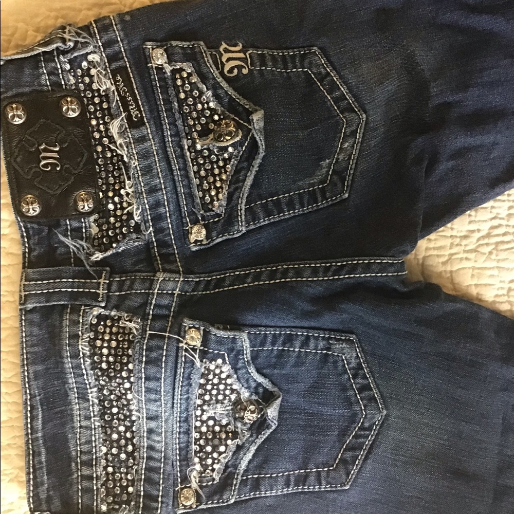 Miss Me Capri jeans size 26 bling on front & back